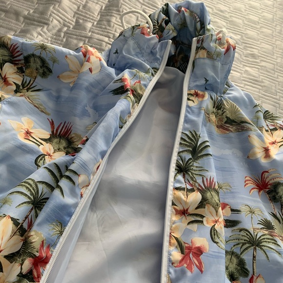 Forever 21 Hawaiian Jacket - Picture 2 of 3